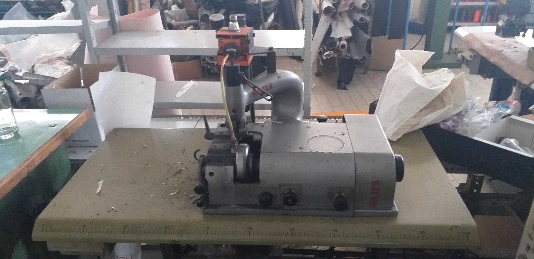 Máquina de Costura  +  Equipamento Diverso — imagem 25