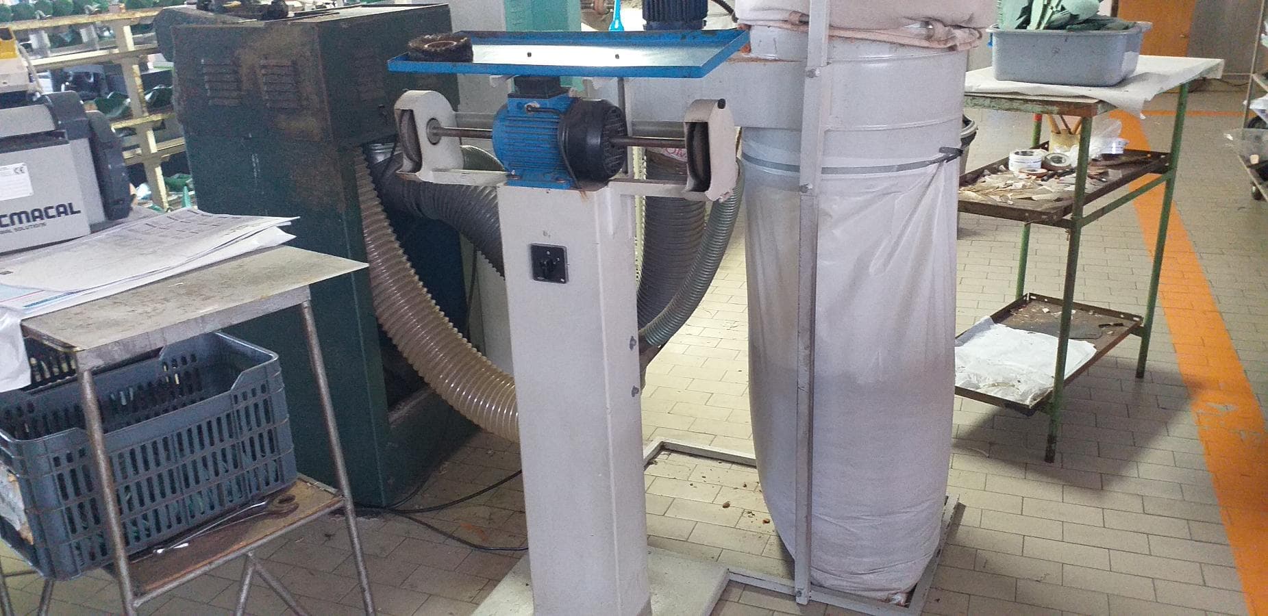 Machine à cardeuse — image 1