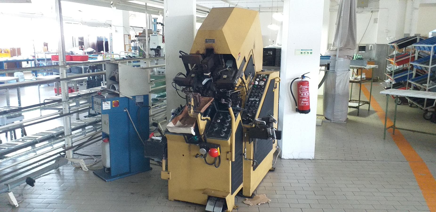 Máquina de Vapor + Máquina de Montar Bicos — imagem 2