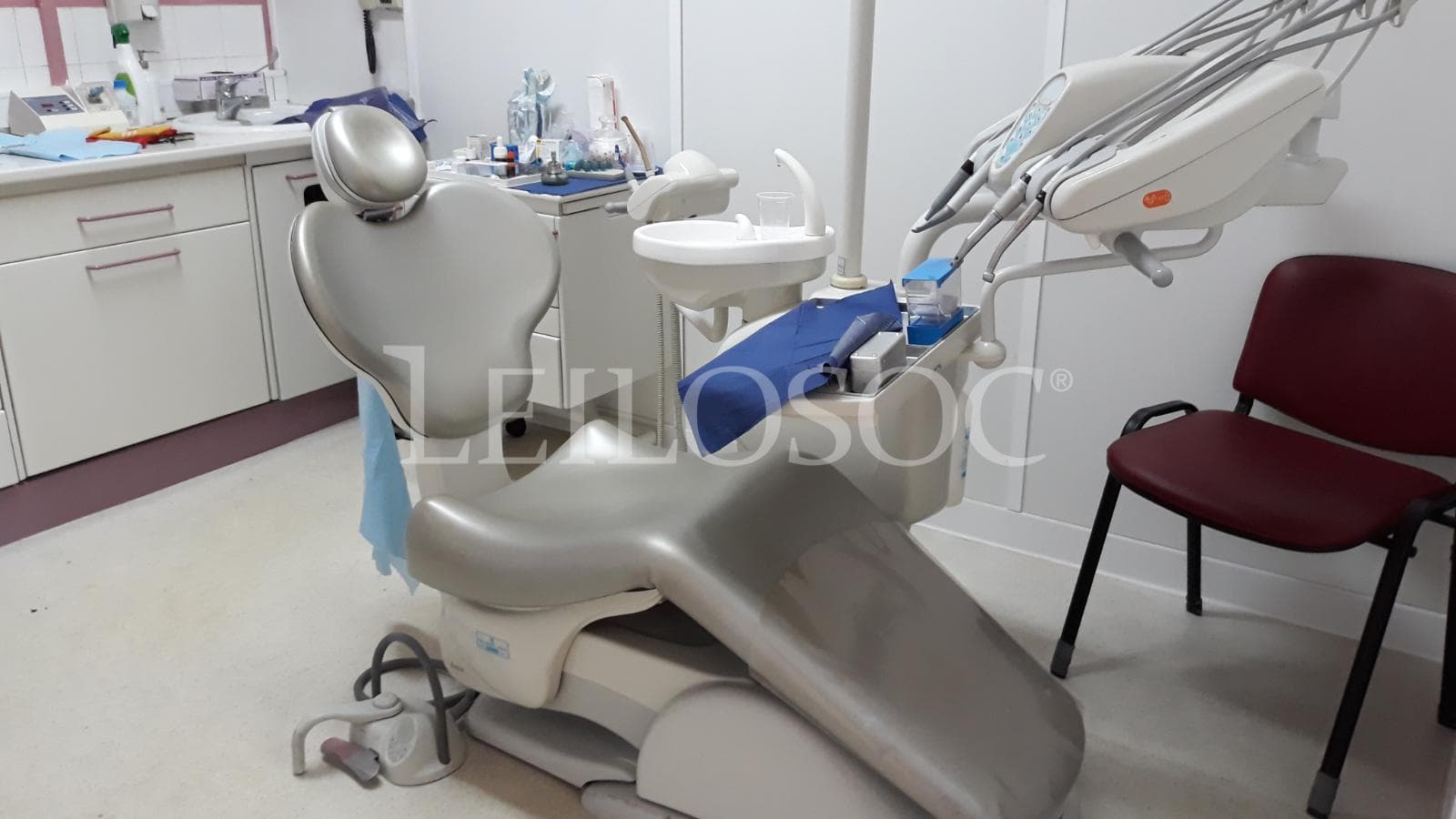 Equipamento Medicina Dentária + Mobiliário Clínico — imagen 36
