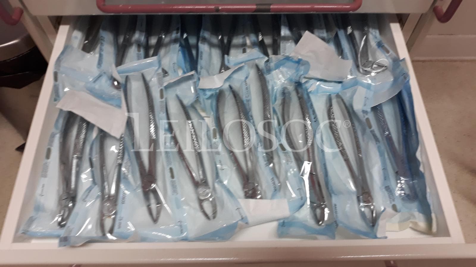 Equipamento Medicina Dentária + Mobiliário Clínico — imagen 21