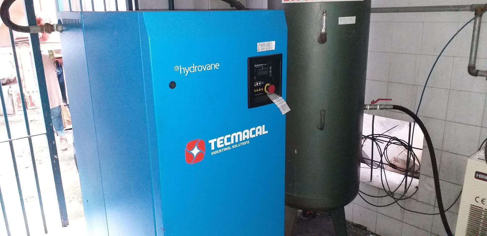 Compressores + Secador de Ar + Depósito de Ar + Motor + Depósito de Água — imagem 1