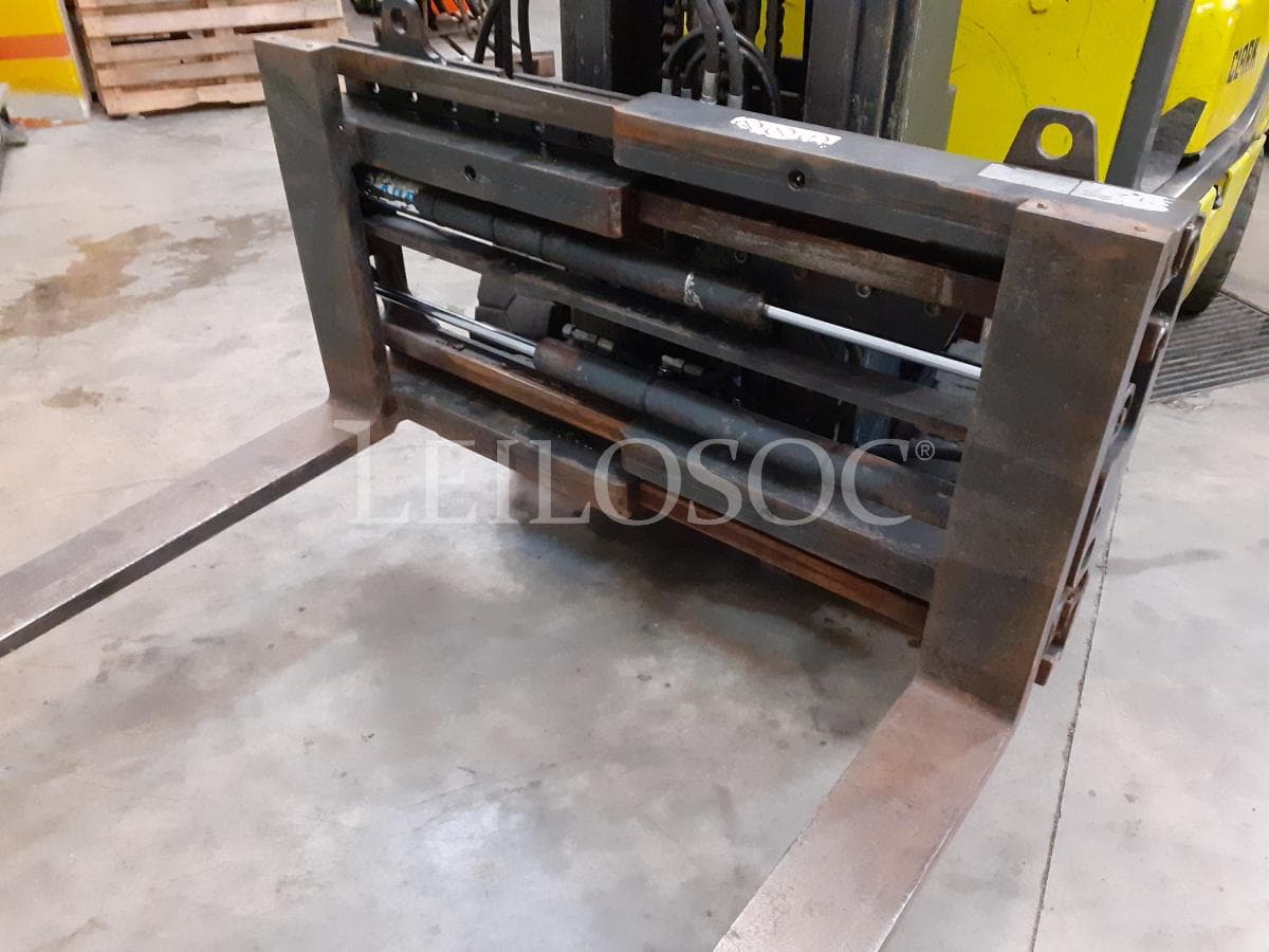 Empilhador Clark · 3000kg — imagem 7