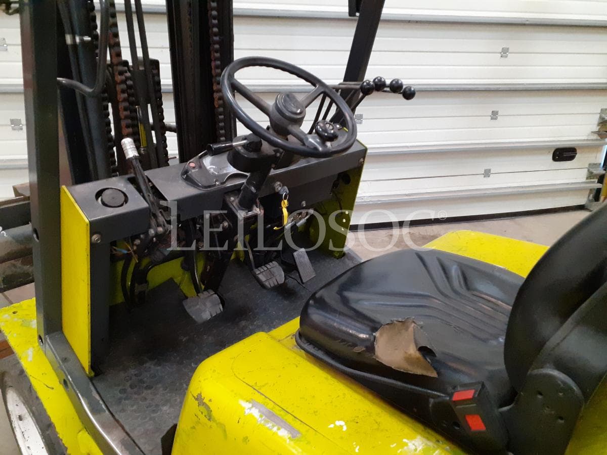 Empilhador Clark · 3000kg — imagem 10