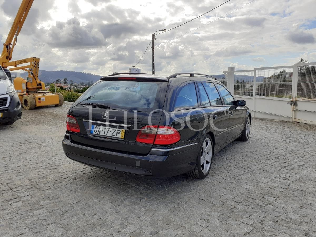Mercedes-Benz E 270 CDI · Ano 2003 — image 4