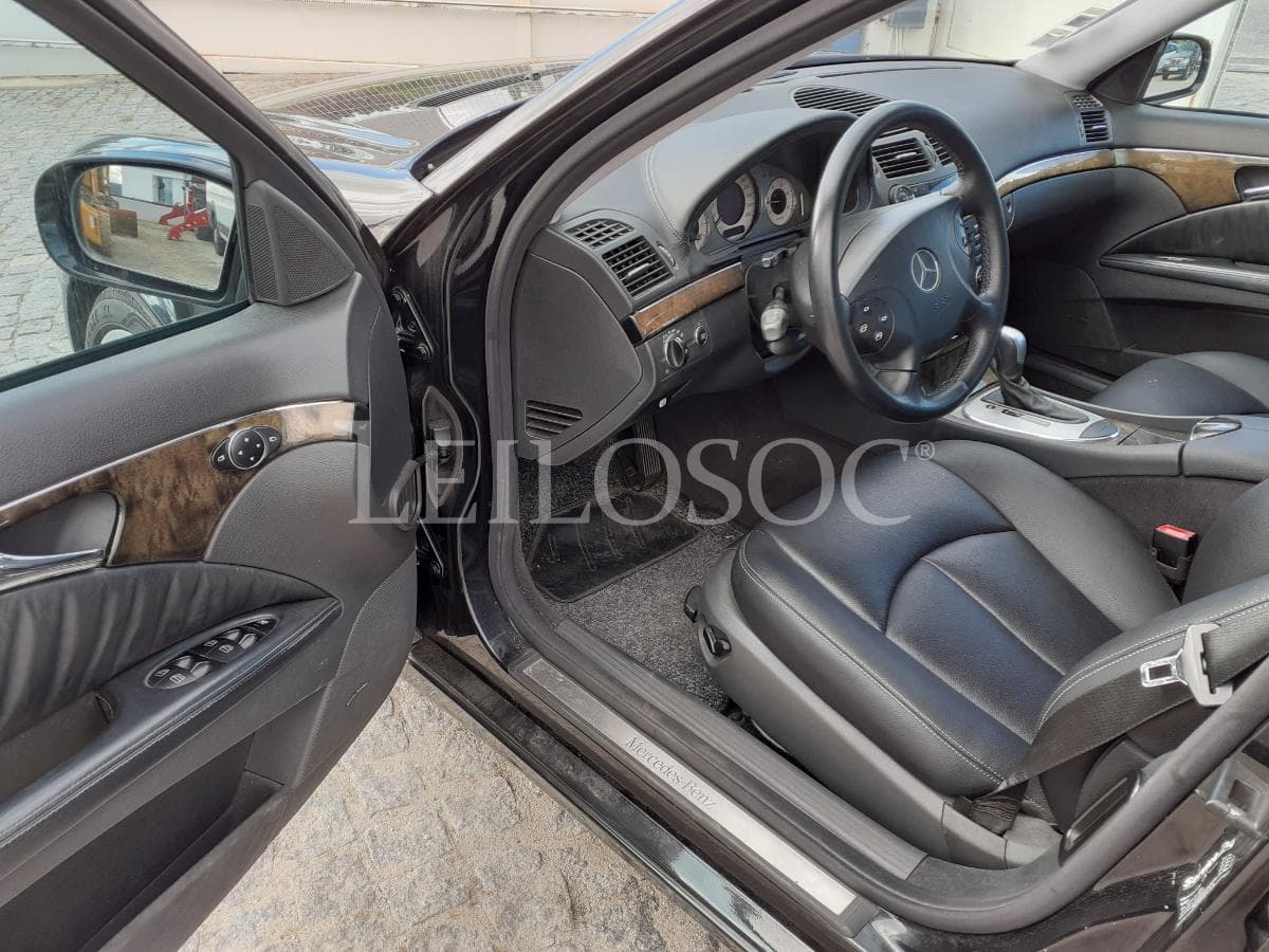 Mercedes-Benz E 270 CDI · Ano 2003 — image 7