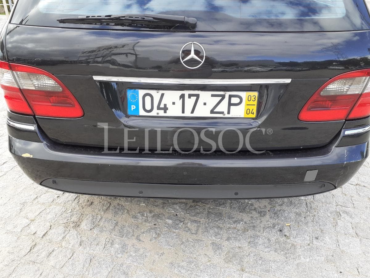 Mercedes-Benz E 270 CDI · Ano 2003 — image 11