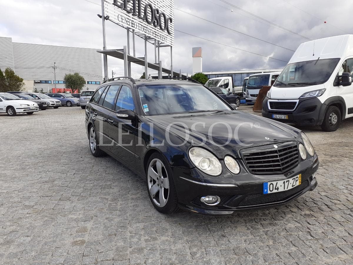 Mercedes-Benz E 270 CDI · Ano 2003 — image 1