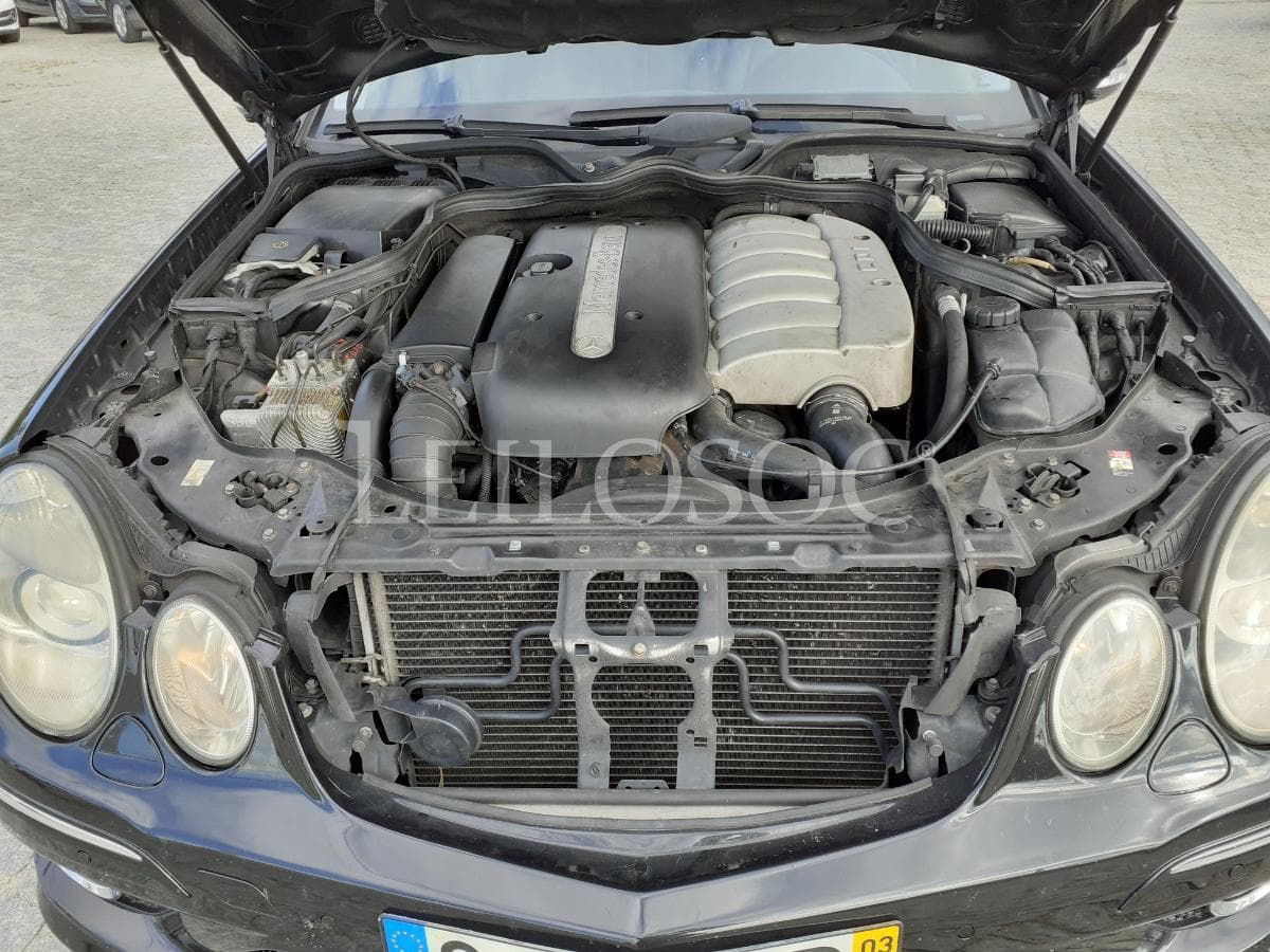 Mercedes-Benz E 270 CDI · Ano 2003 — image 23