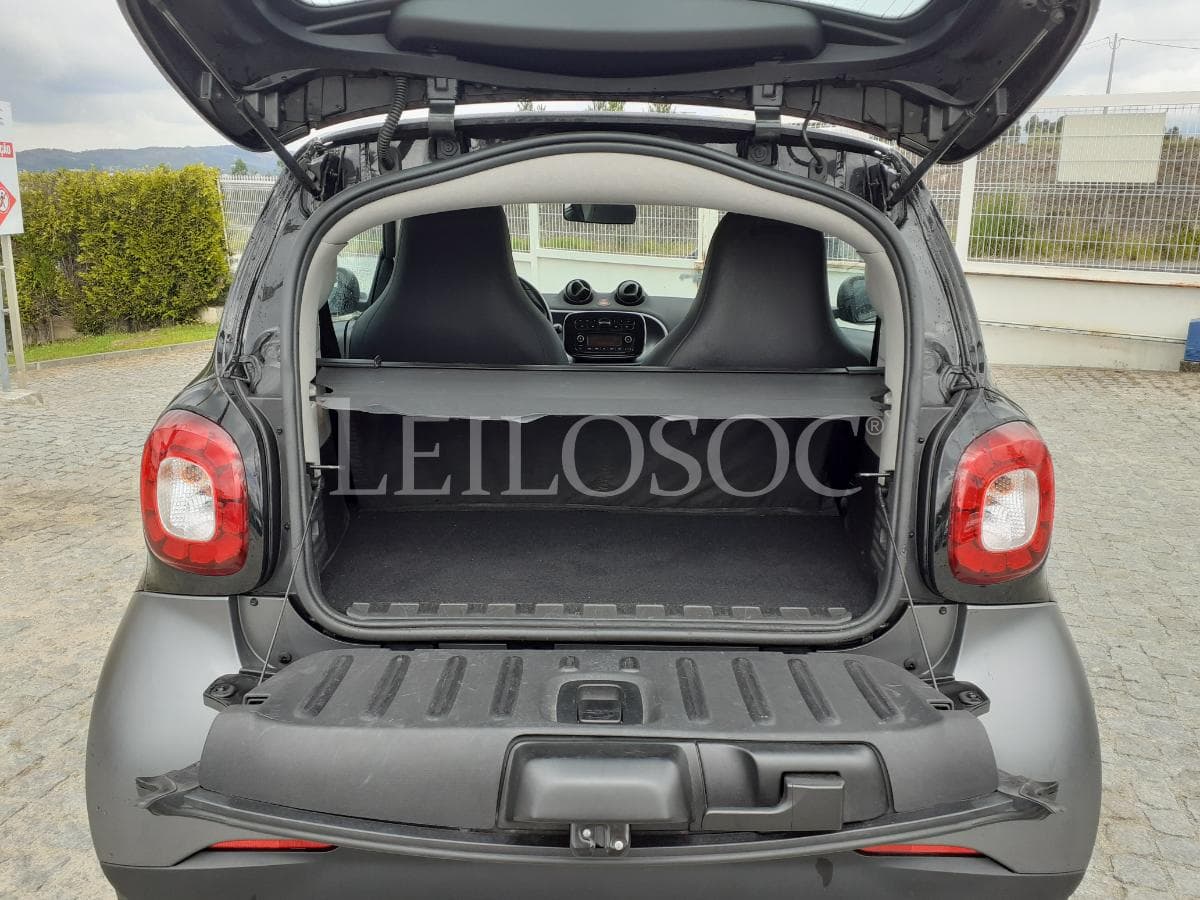 Smart Fortwo Coupe 0.9 · Ano 2016 — imagem 20