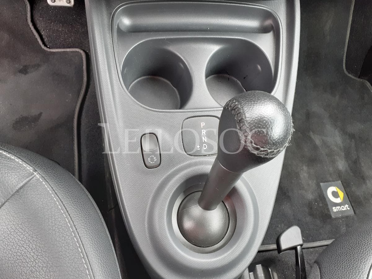 Smart Fortwo Coupe 0.9 · Ano 2016 — imagem 12
