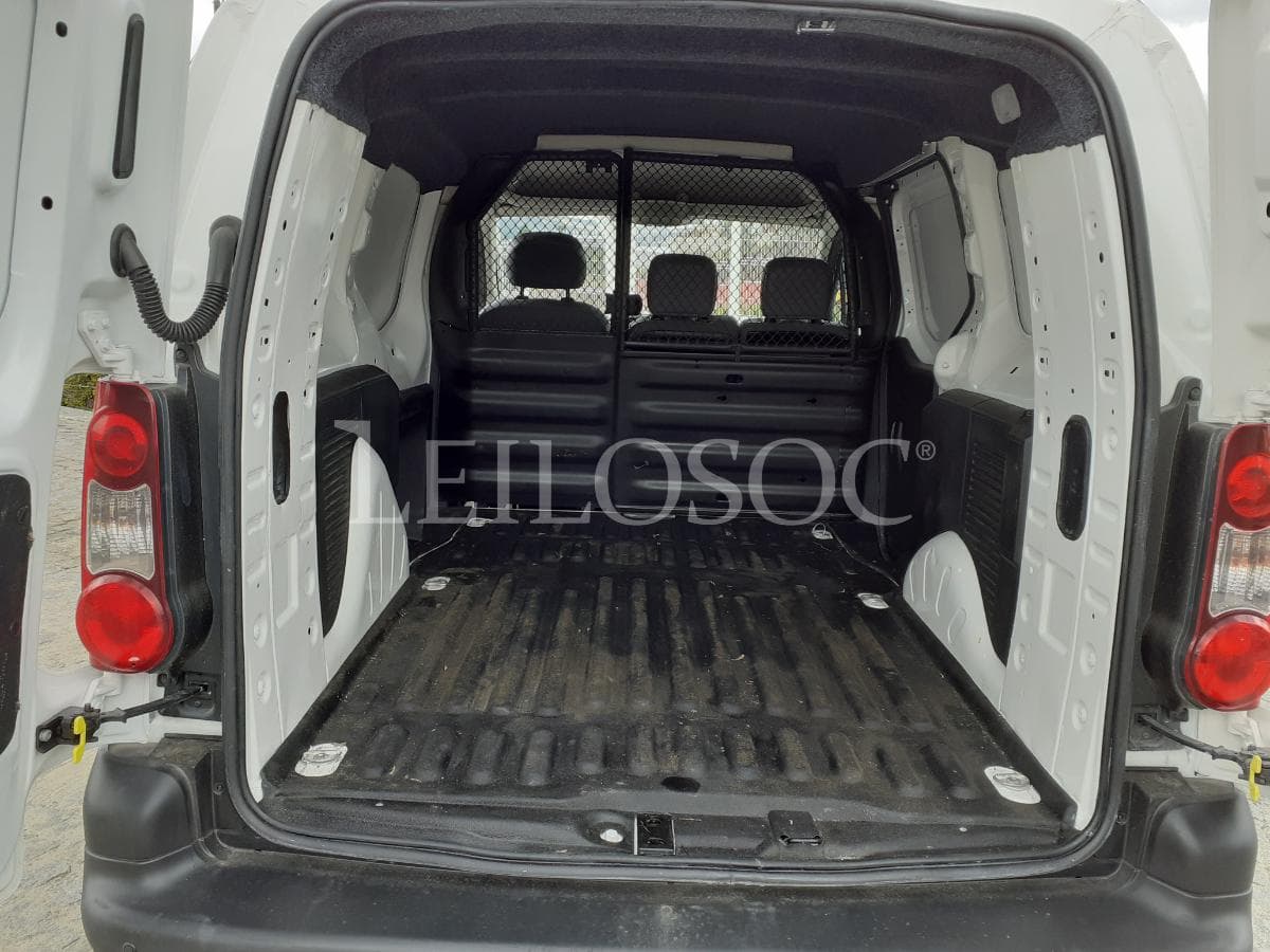 Citroën Berlingo 1.6 HDI · Ano 2013 · 3 Lugares — imagem 16