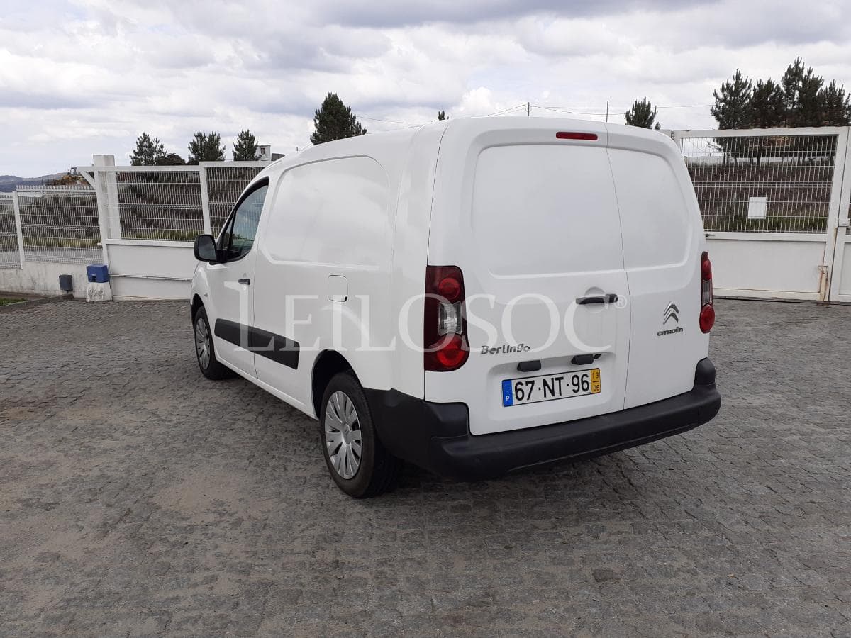 Citroën Berlingo 1.6 HDI · Ano 2013 · 3 Lugares — imagem 6
