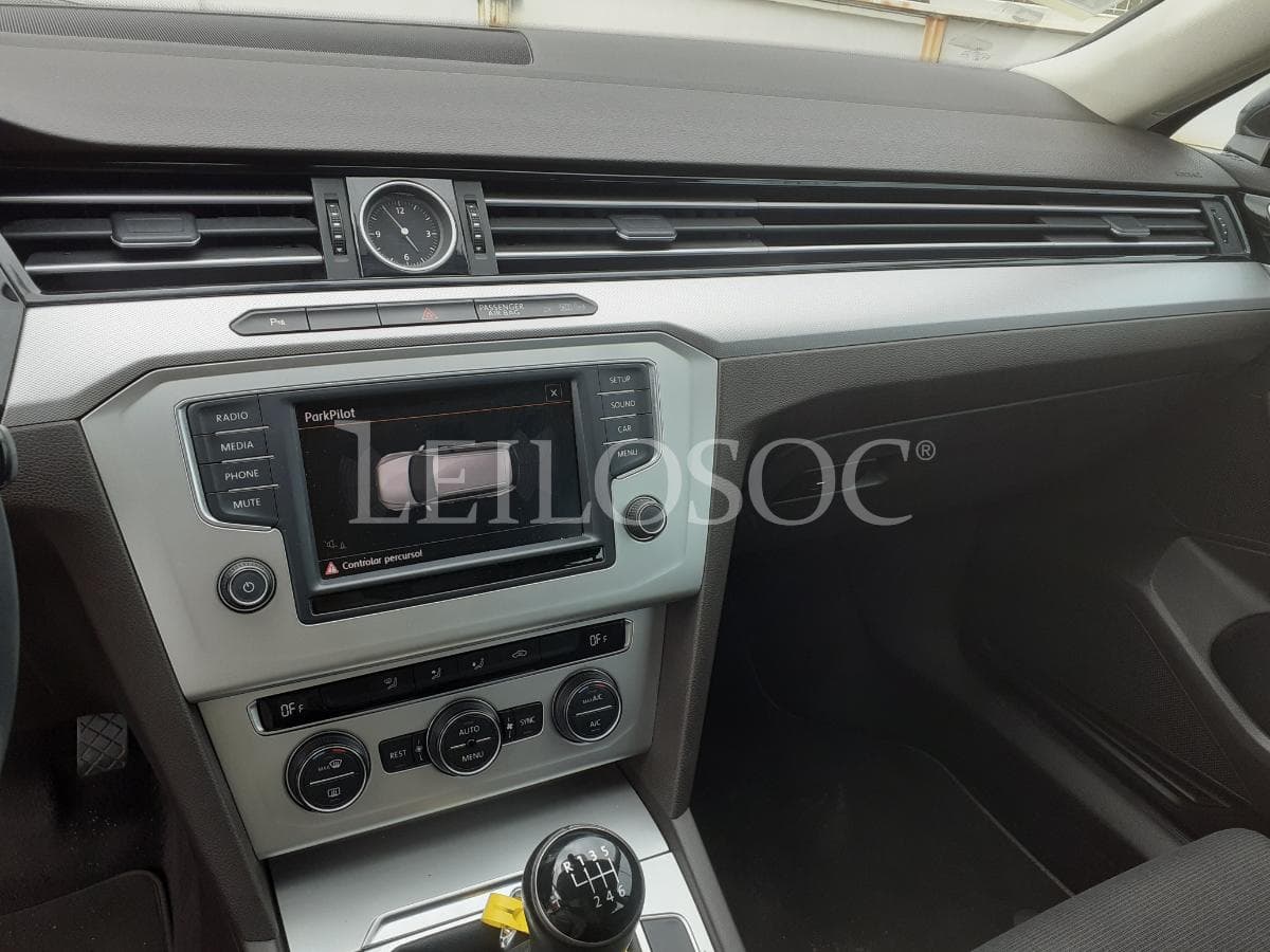 VW Passat Variant 1.6 TDI · Ano 2015 — imagem 14