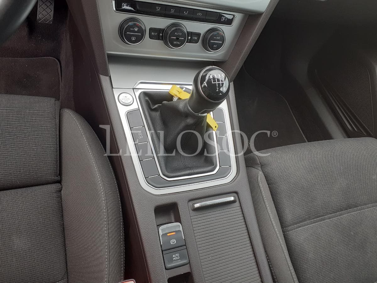 VW Passat Variant 1.6 TDI · Ano 2015 — imagem 17