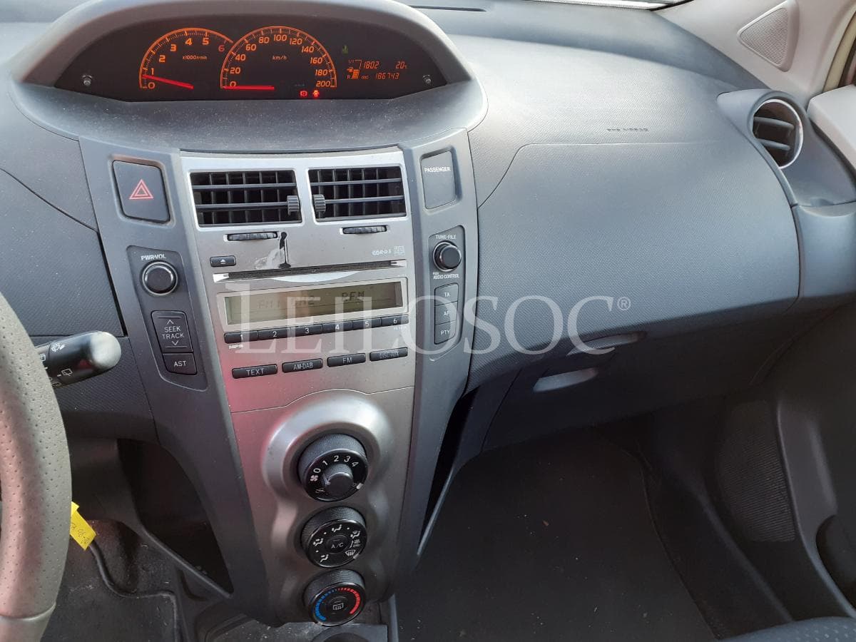 Toyota Yaris — imagem 13