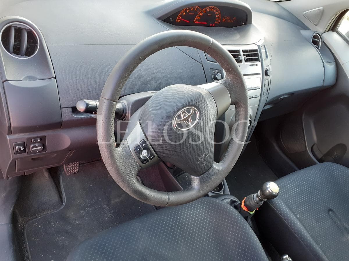 Toyota Yaris — imagem 10