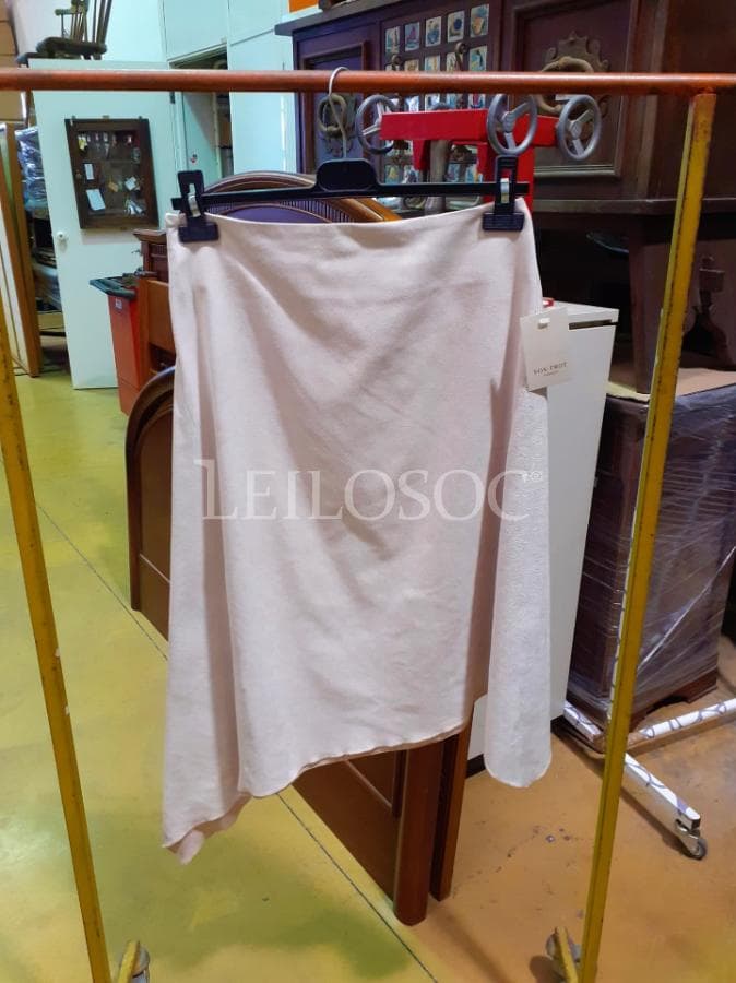 Ropa diversa de senora — imagem 7