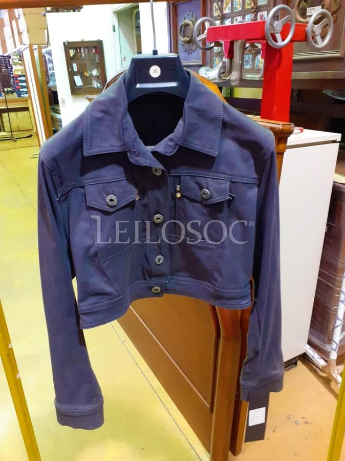 Ropa diversa de senora — imagem 10
