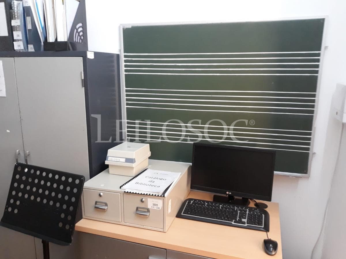 LEILÃO SUSPENSO · Biblioteca · Piano Vertical · Equipamento de Escritório — imagem 4