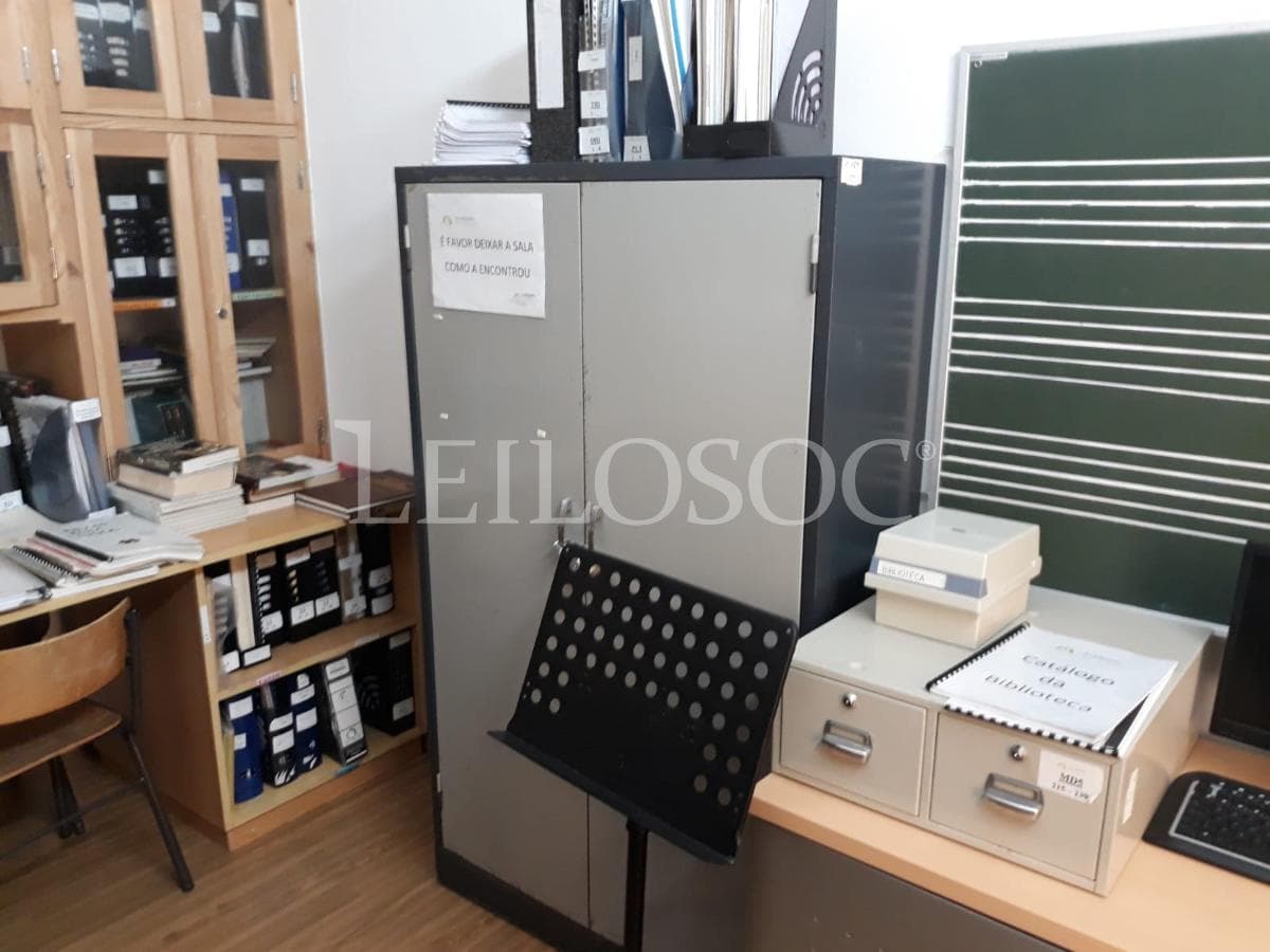 LEILÃO SUSPENSO · Biblioteca · Piano Vertical · Equipamento de Escritório — imagem 5