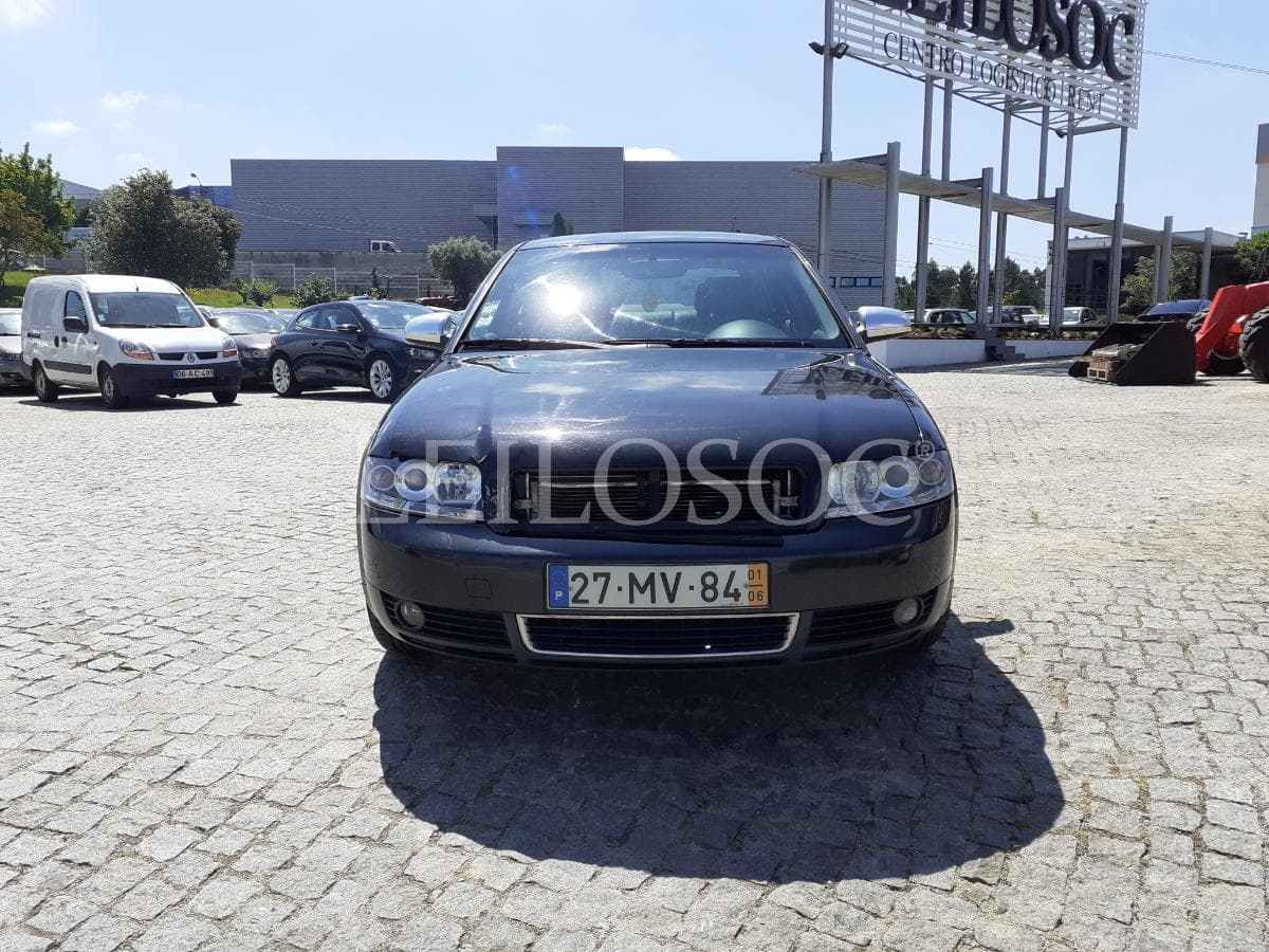 Audi A4 1.9 TDI · Ano 2001 — image 2