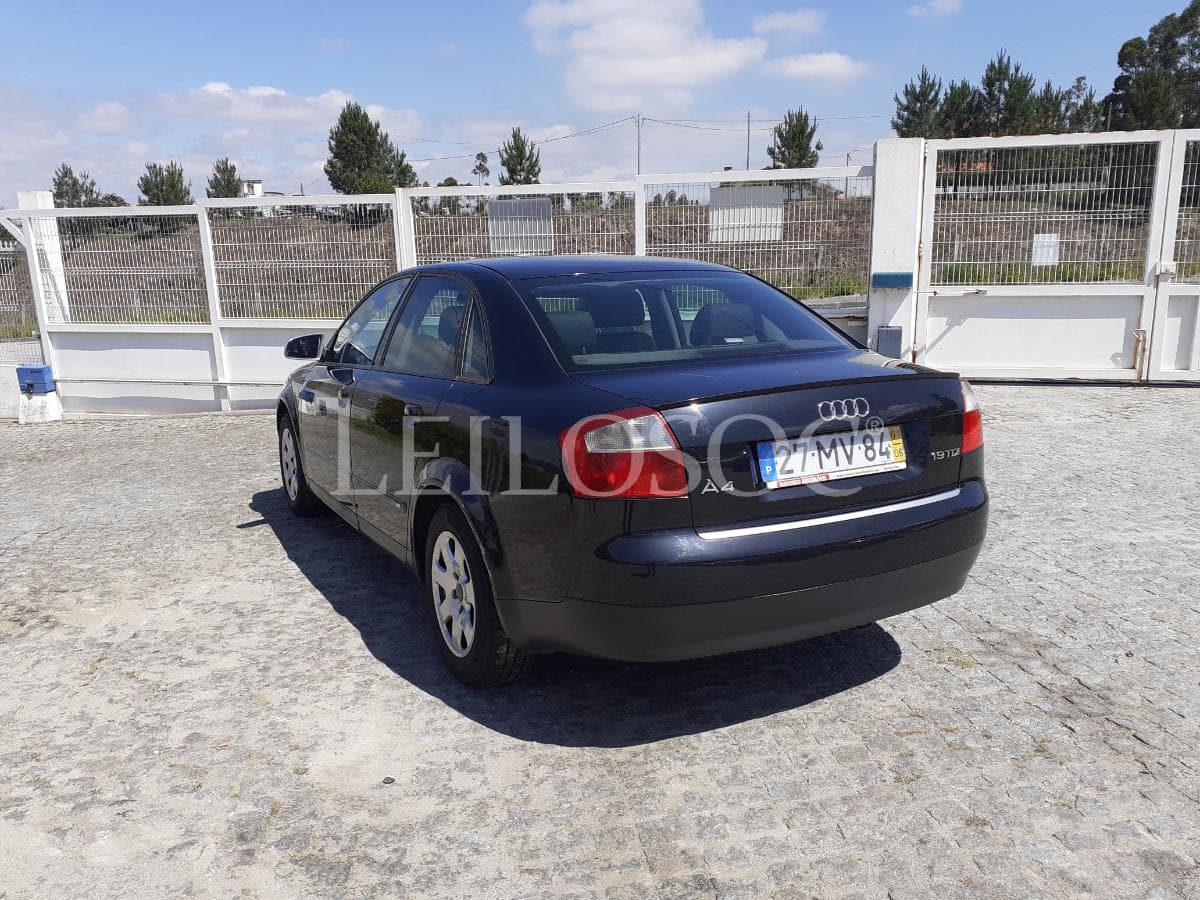 Audi A4 1.9 TDI · Ano 2001 — image 6