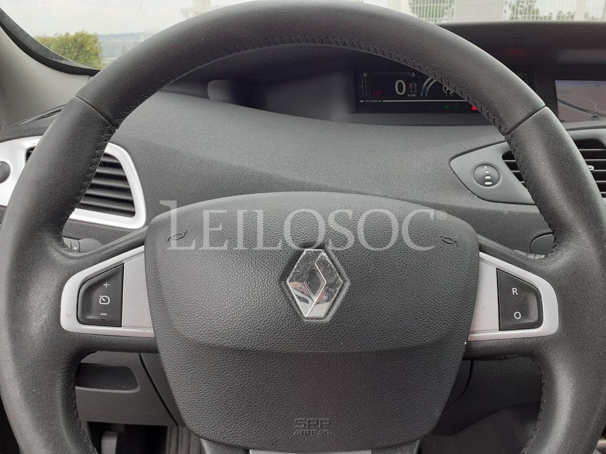 Renault Scénic 1.5 DCI · Ano 2012 — imagem 16