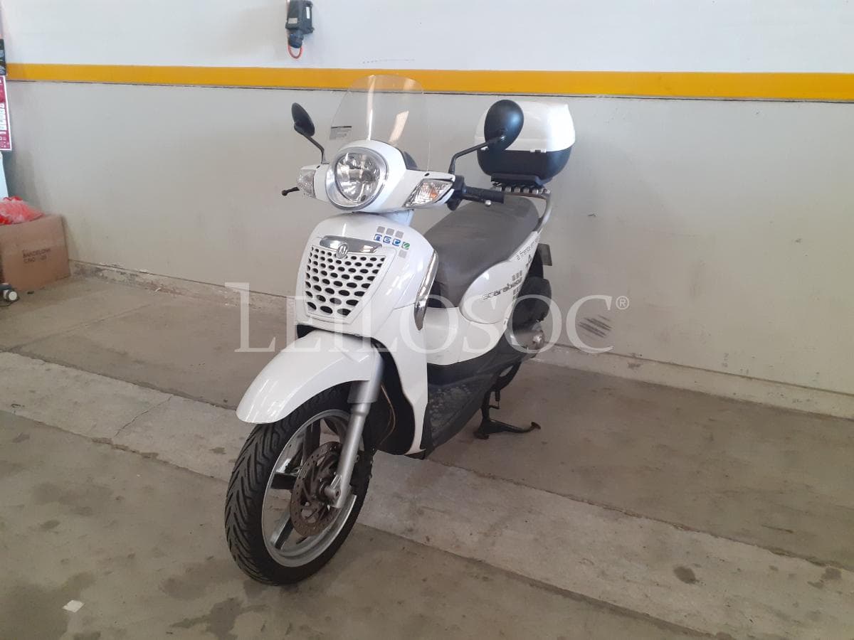 Motociclo Aprillia Scarabeo — imagem 2