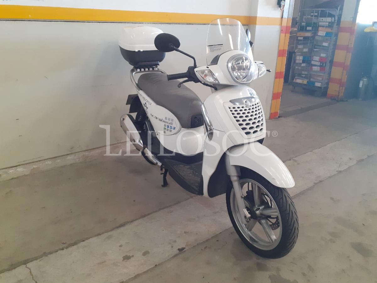 Motociclo Aprillia Scarabeo — imagem 4