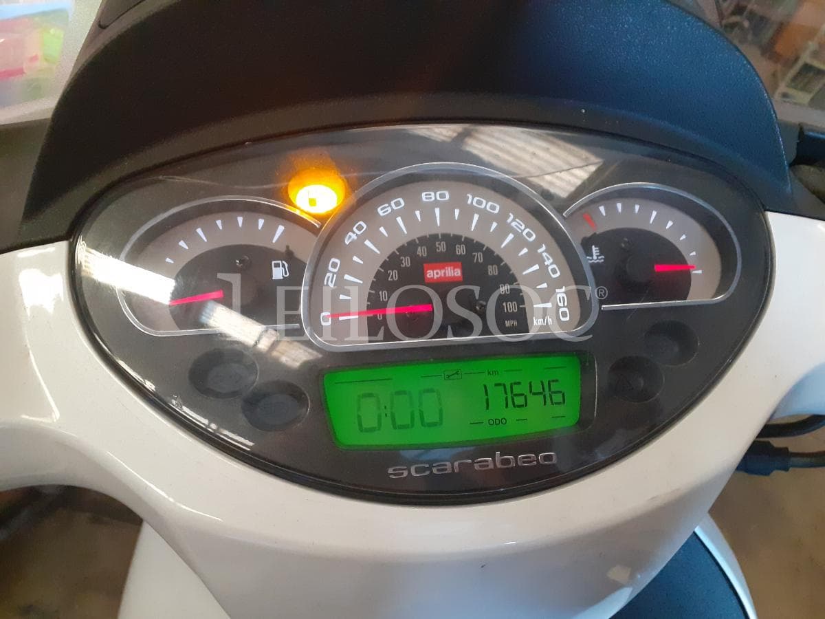 Motociclo Aprillia Scarabeo — imagem 11