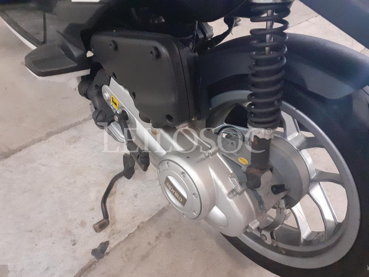 Ciclomotor Aprilia — imagem 10