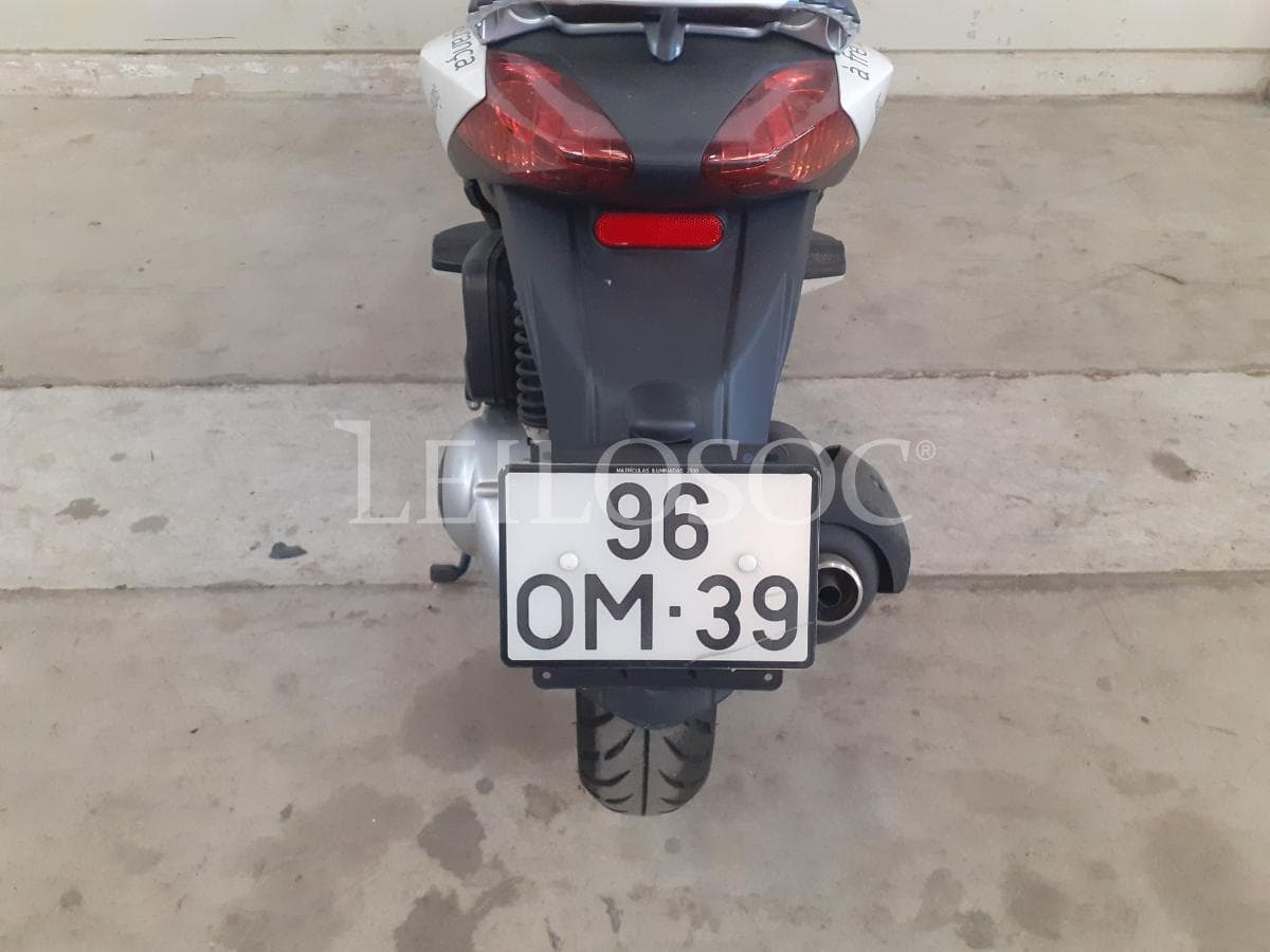 Motociclo Aprilia — image 8