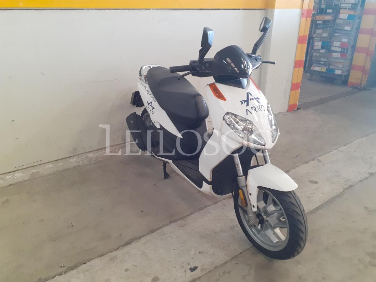 Motociclo Aprilia — image 2