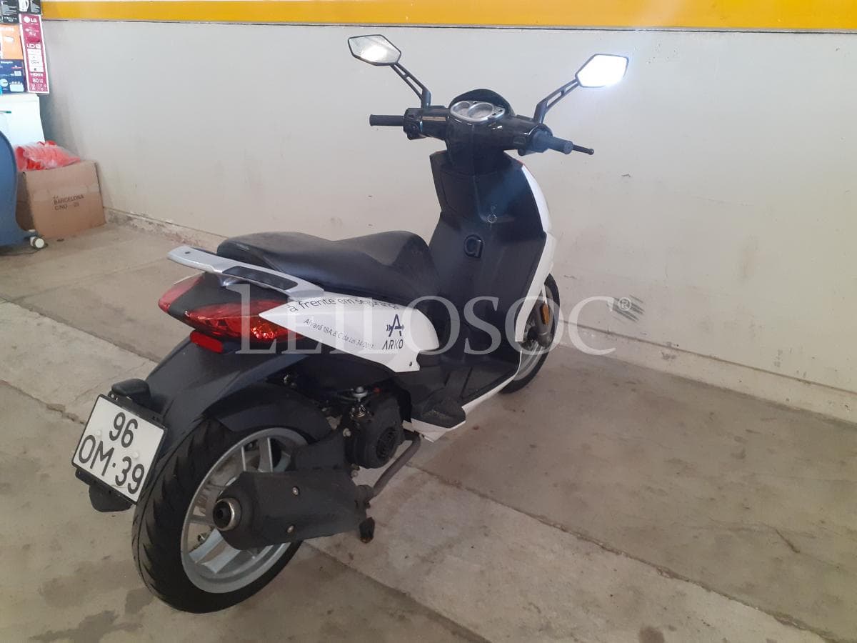Motociclo Aprilia — image 6
