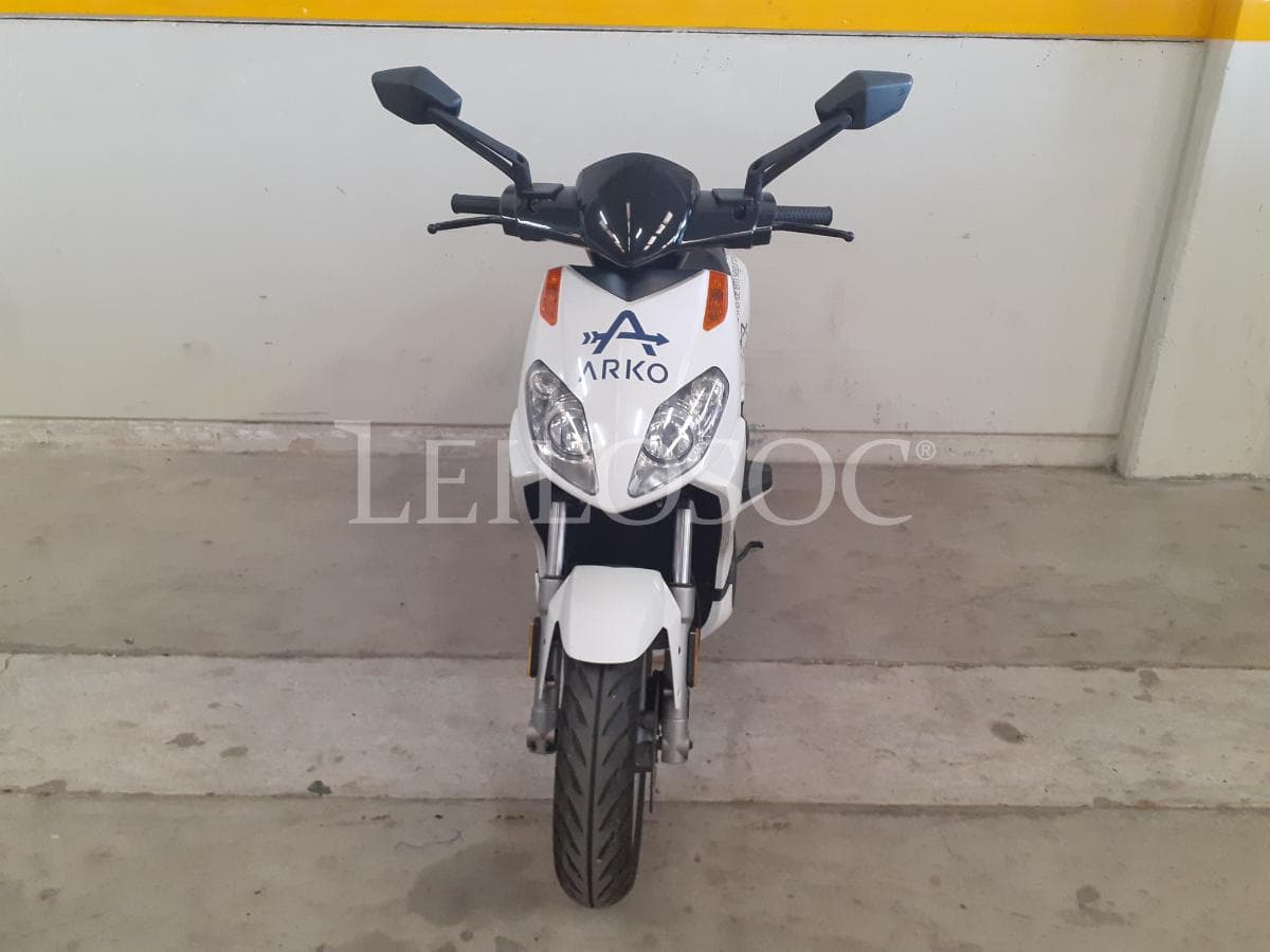 Motociclo Aprilia — imagem 1