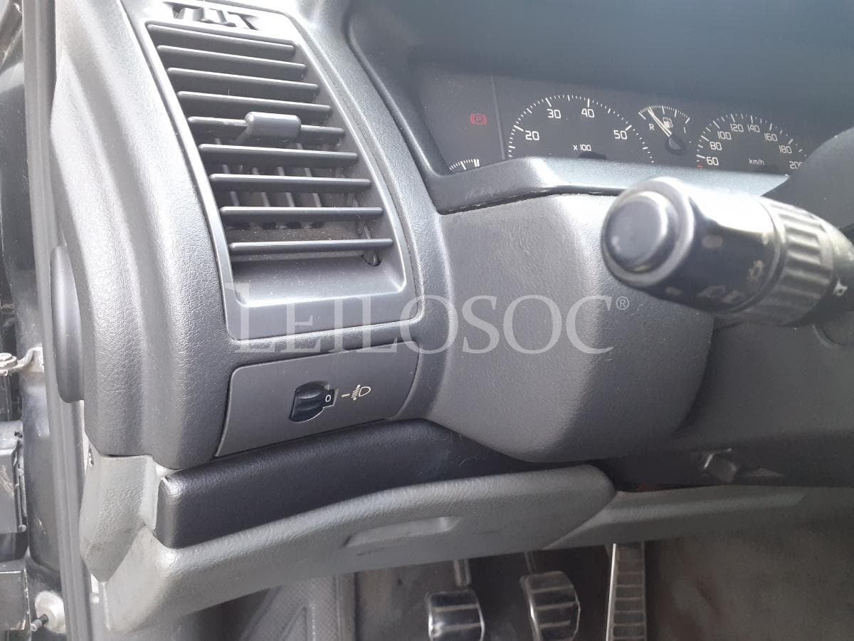 Renault Safrane · Ano 1993 — image 15