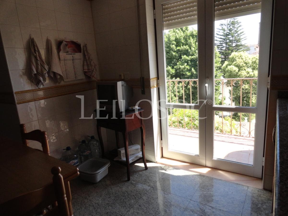 Apartamento T2 + Lugar de Garagem + Arrecadação + Mobiliário · Vila Viçosa — image 9