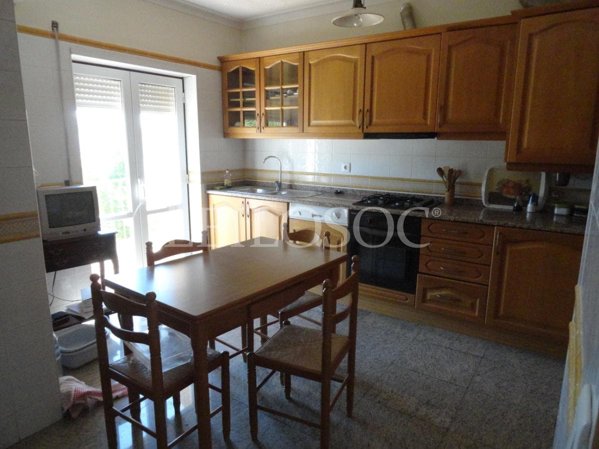 Apartamento T2 + Lugar de Garagem + Arrecadação + Mobiliário · Vila Viçosa — image 4