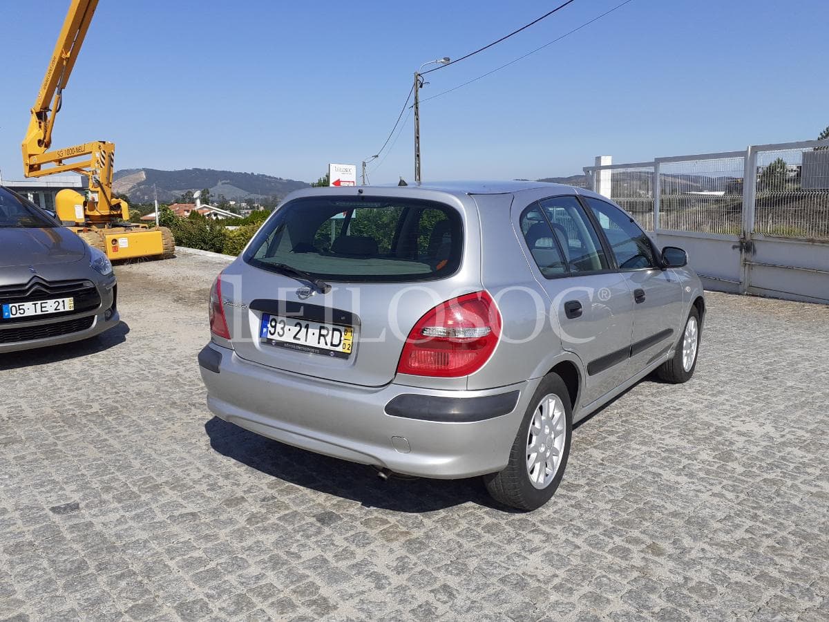 Nissan Almera · Ano 2001 — image 6