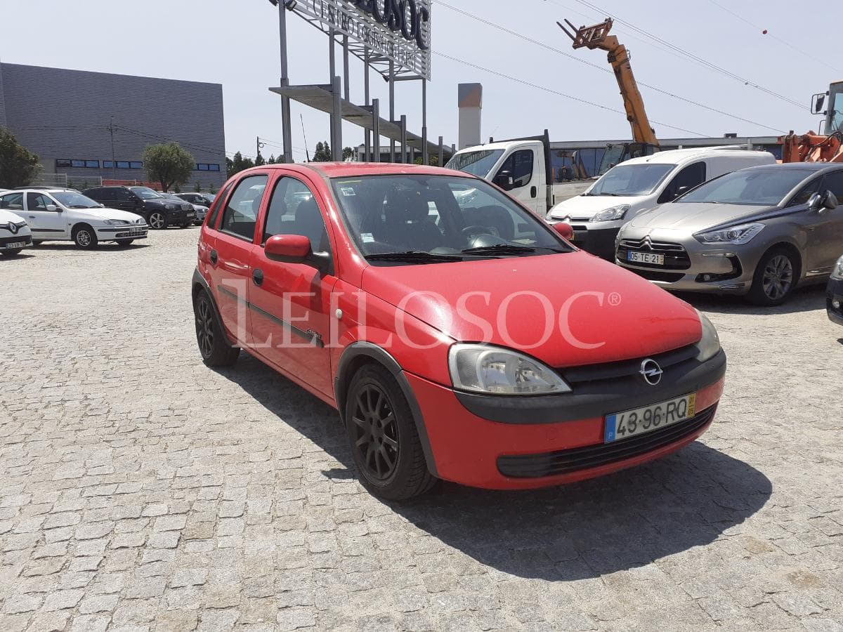 Opel Corsa 1.7 CDTI · Ano 2001