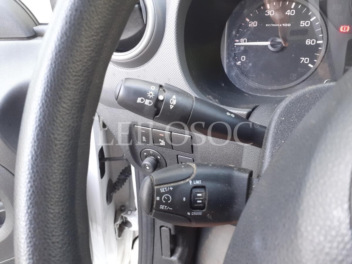Citroën Berlingo 1.6 HDI · Ano 2016 — imagen 13
