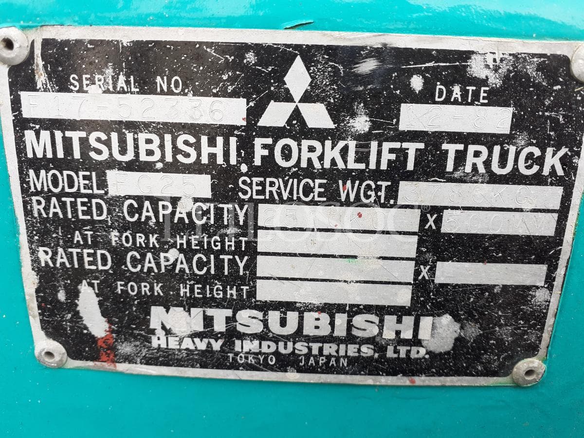 Empilhador Mitsubishi FD25 · Gás — imagem 13