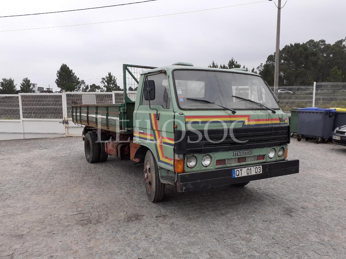 Mazda T3000 · Tribasculante — imagem 1