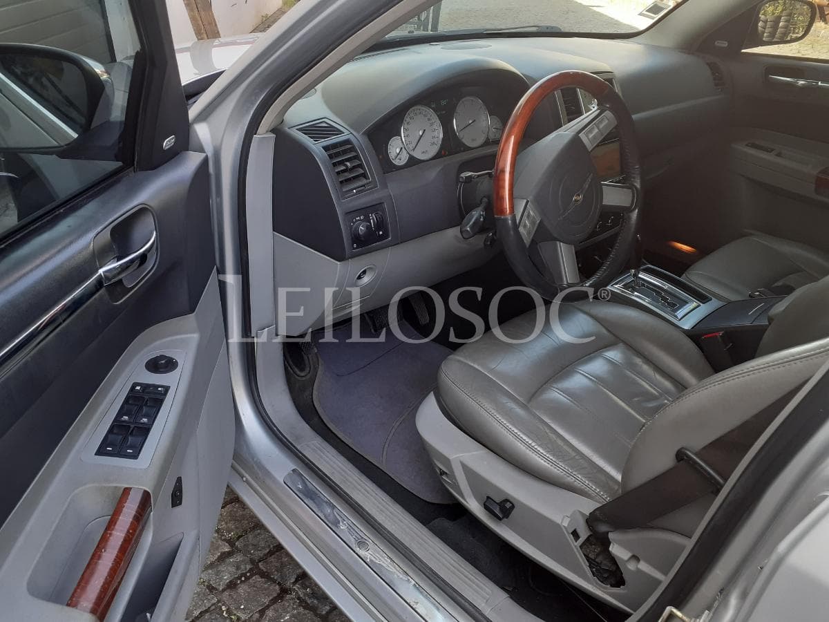 Chrysler 300C 5.7L V8 Sedan · Ano 2008 — image 7
