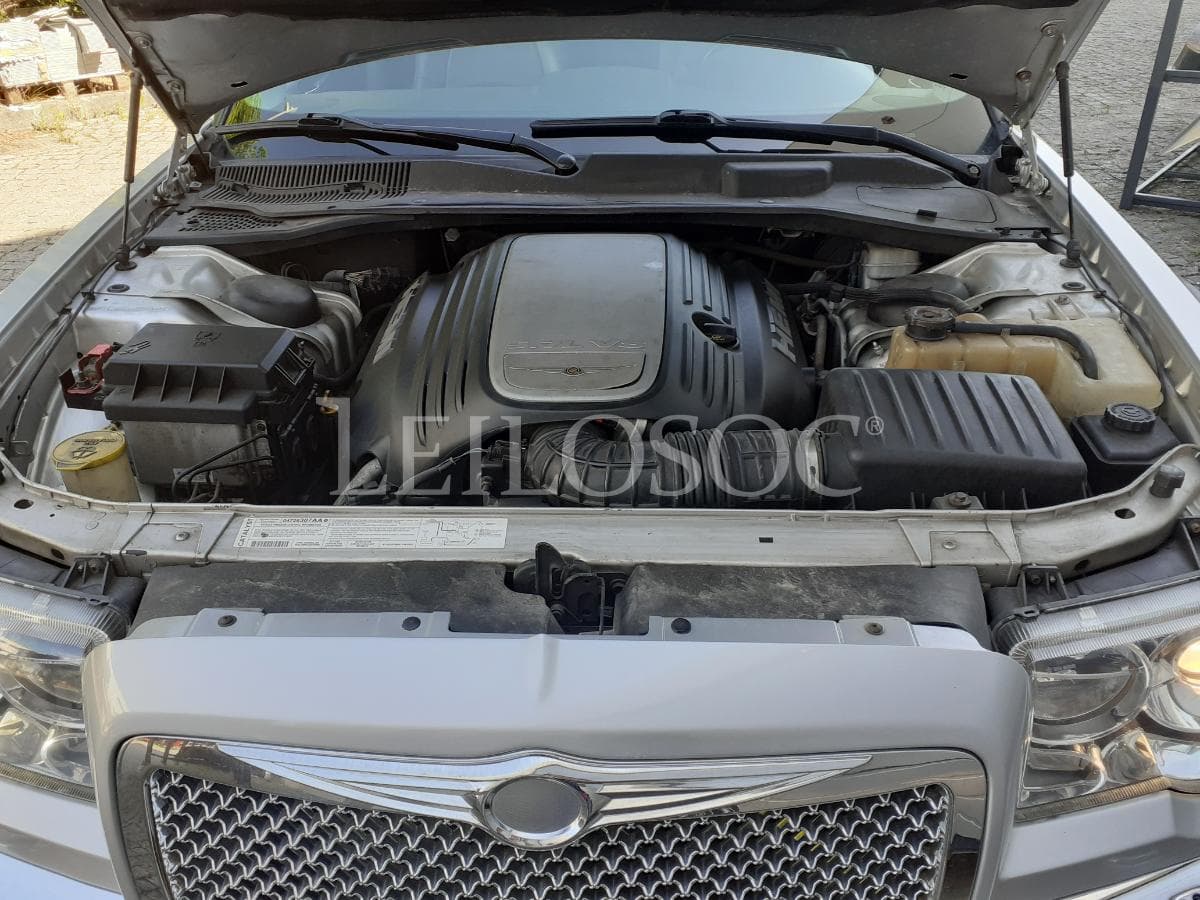Chrysler 300C 5.7L V8 Sedan · Ano 2008 — image 23