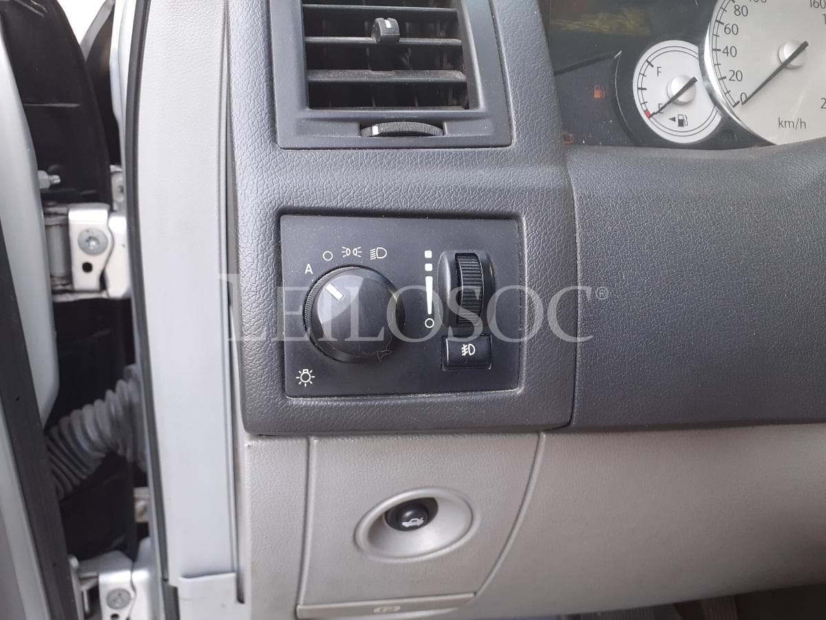 Chrysler 300C 5.7L V8 Sedan · Ano 2008 — image 14