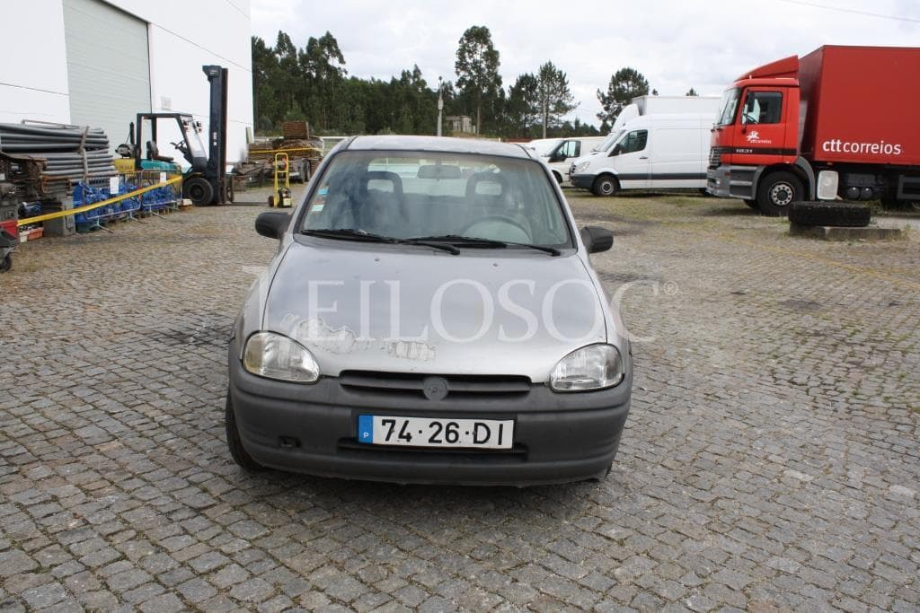 Opel Corsa B · Ano 1994 — imagen 2