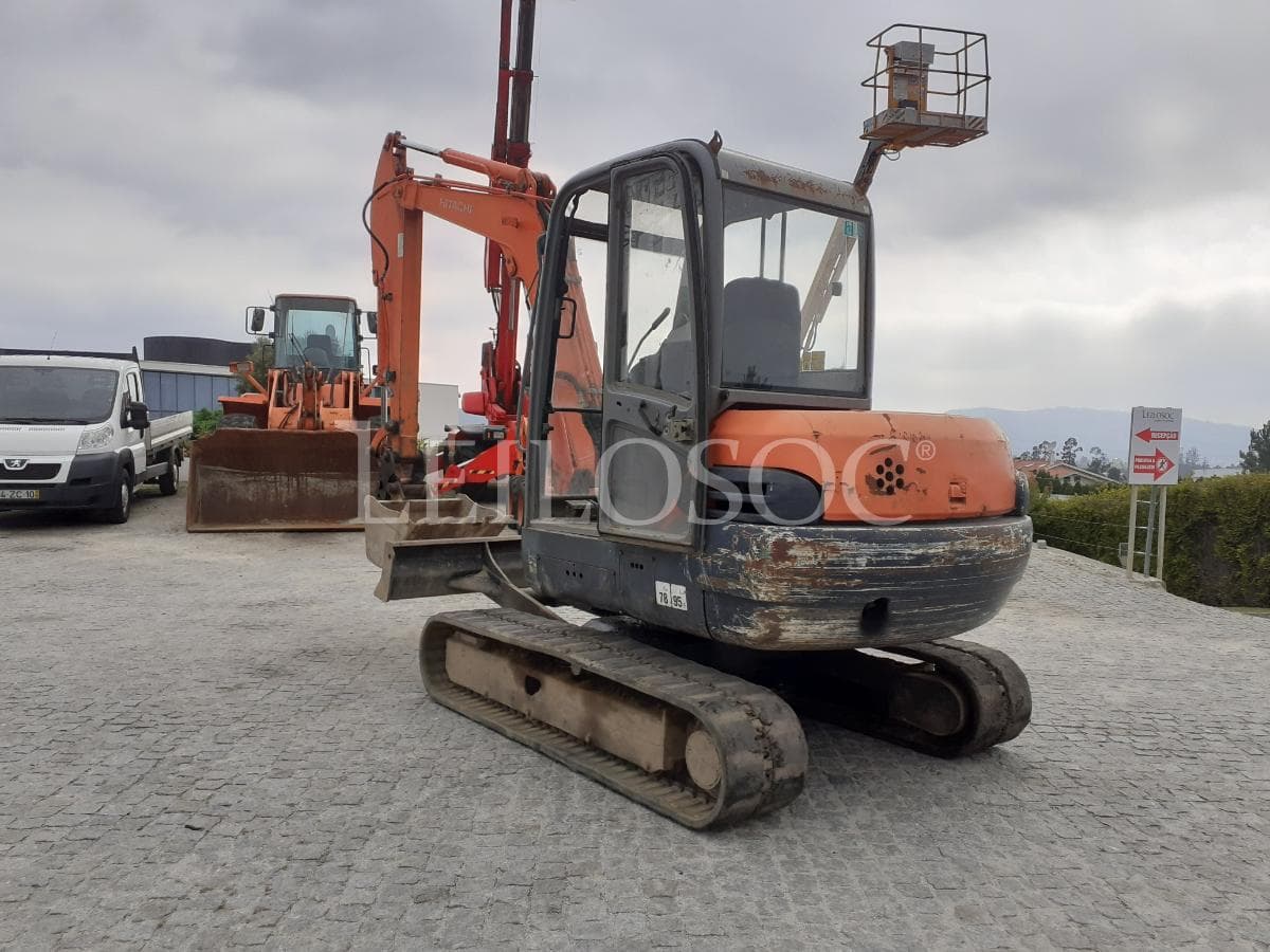 Mini giratória Fiat Hitachi Zaxis · Ano 2009 — image 4
