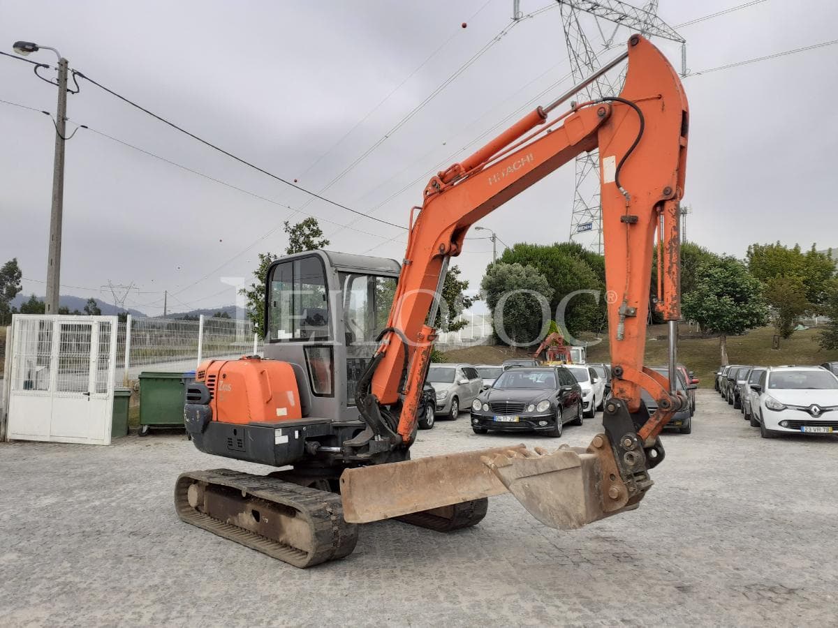 Mini giratória Fiat Hitachi Zaxis · Ano 2009 — image 2